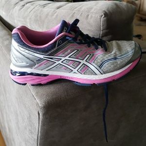 Asics 9.5 womens